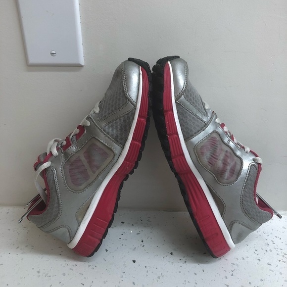 Nike dual fusion womens with pink sneakers size 6 - Picture 8 of 8